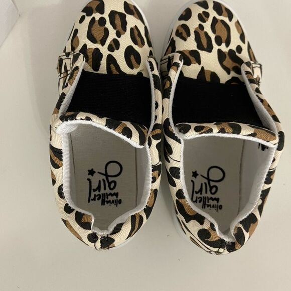 NEW Girls Leopard Slip On Sneakers YOUTH - Picture 4 of 6